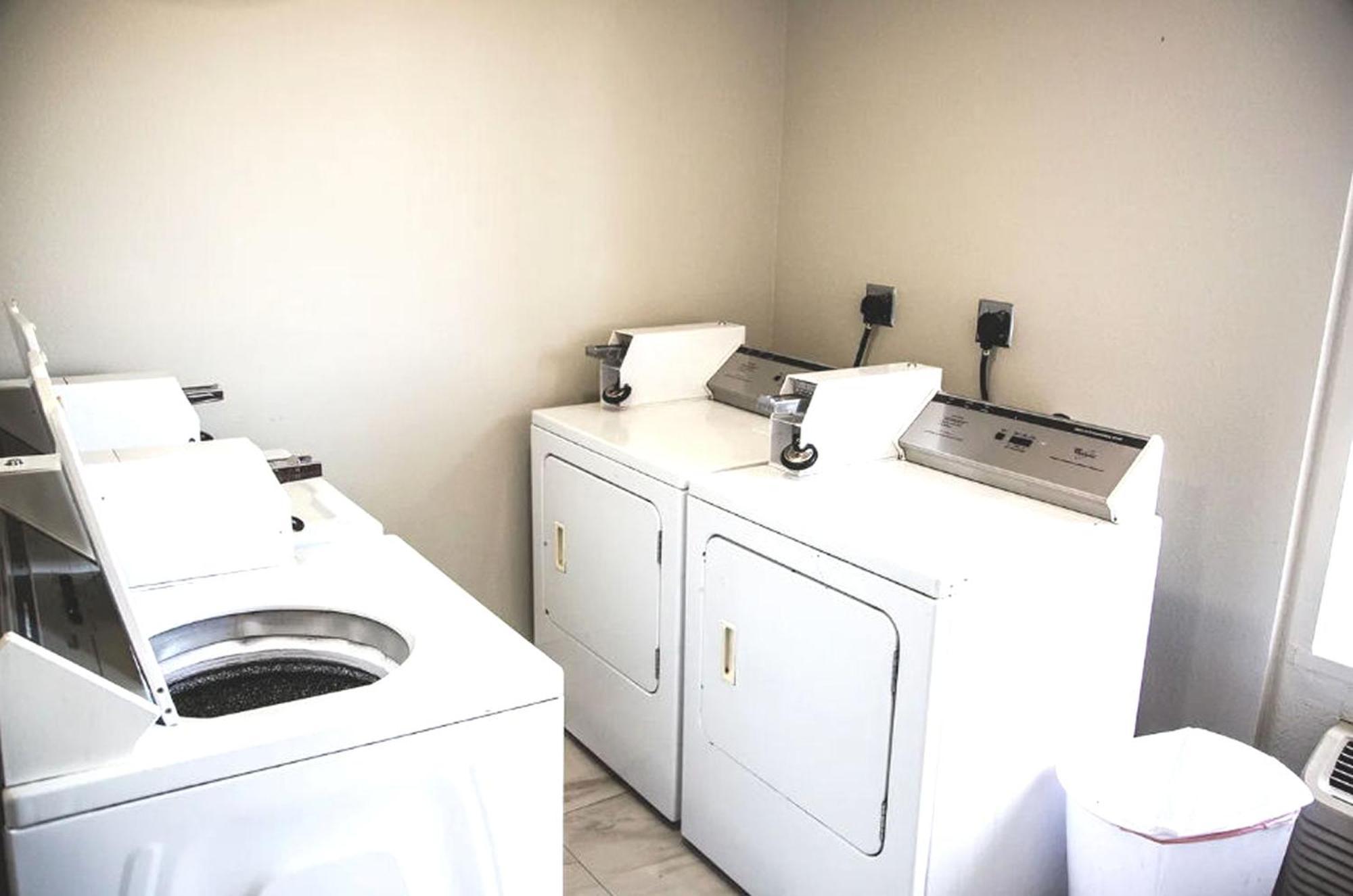 Townhouse Extended Downtown Hotel